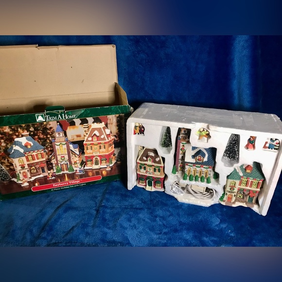 trim a home Holiday Vintage Trim A Home Bayberry Village Piece Set
